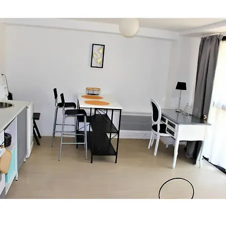 - 18 Appartement